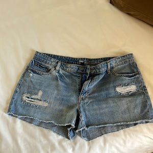 Gap Sexy Boyfriend Short
